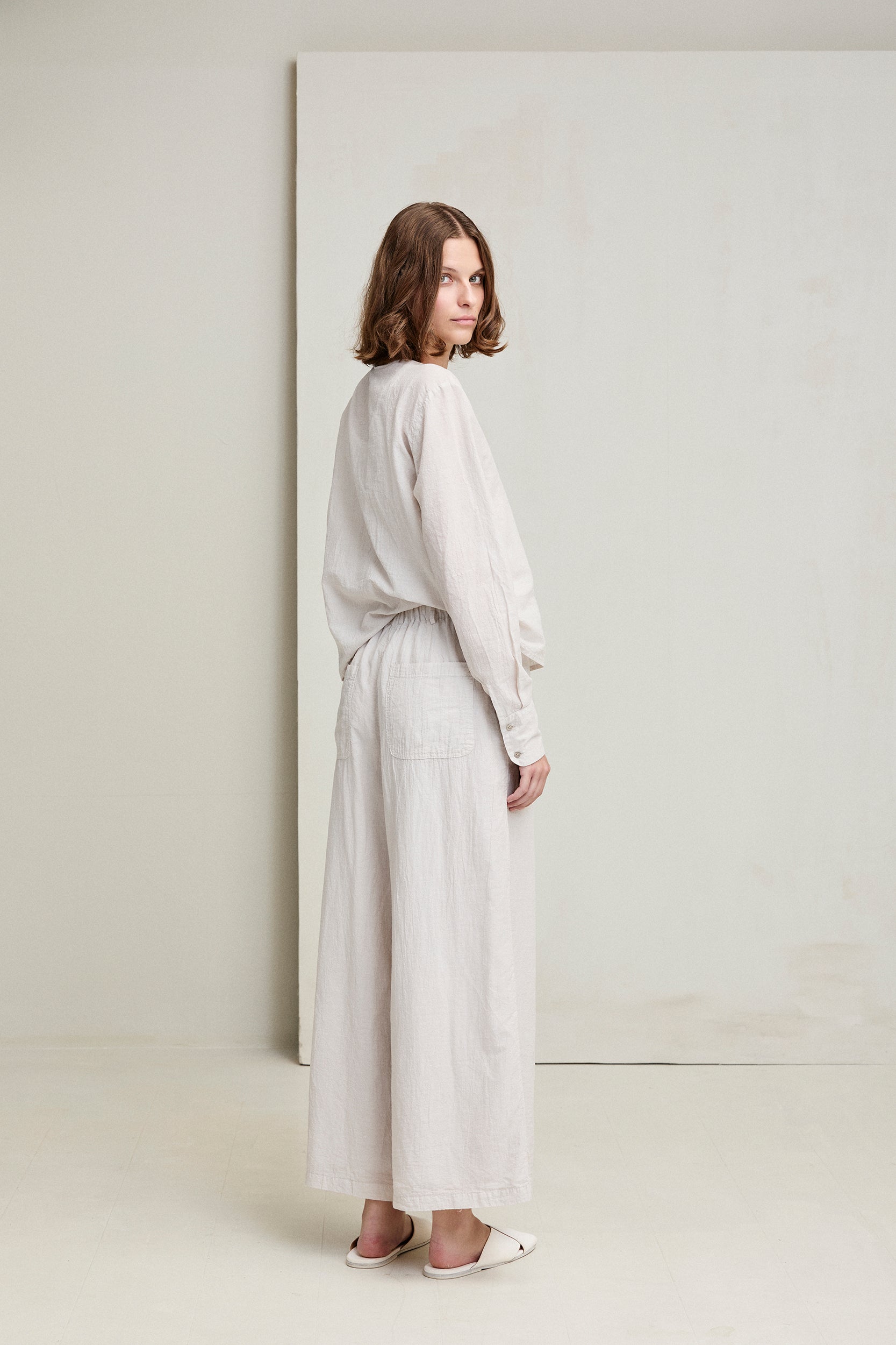 Light Crinkled Loose Pants