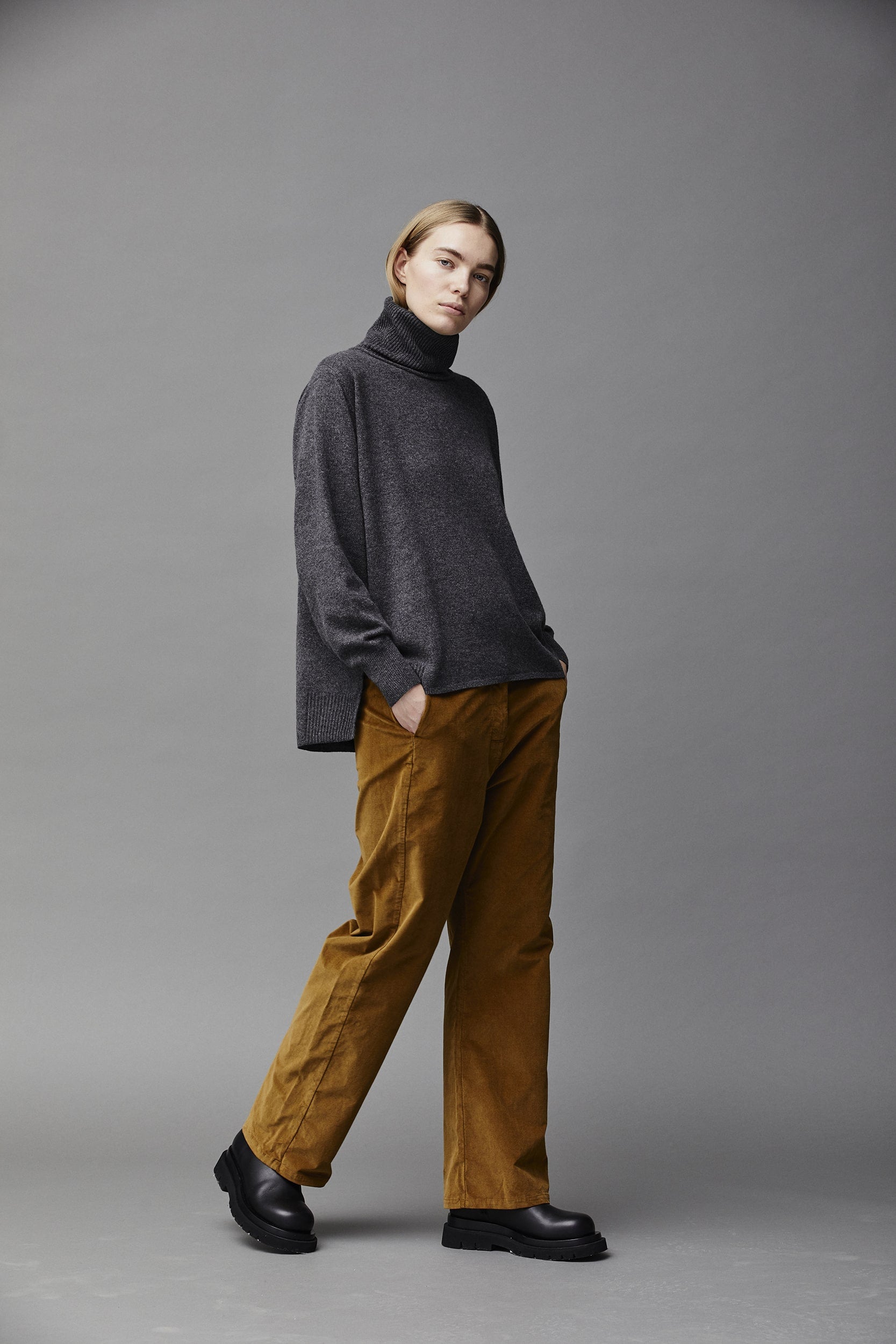 Corduroy Pants I-02 Jute - Main Image