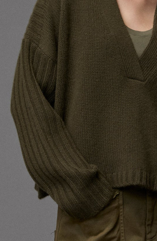 25330_V_neck_cashmere_sweather.jpg