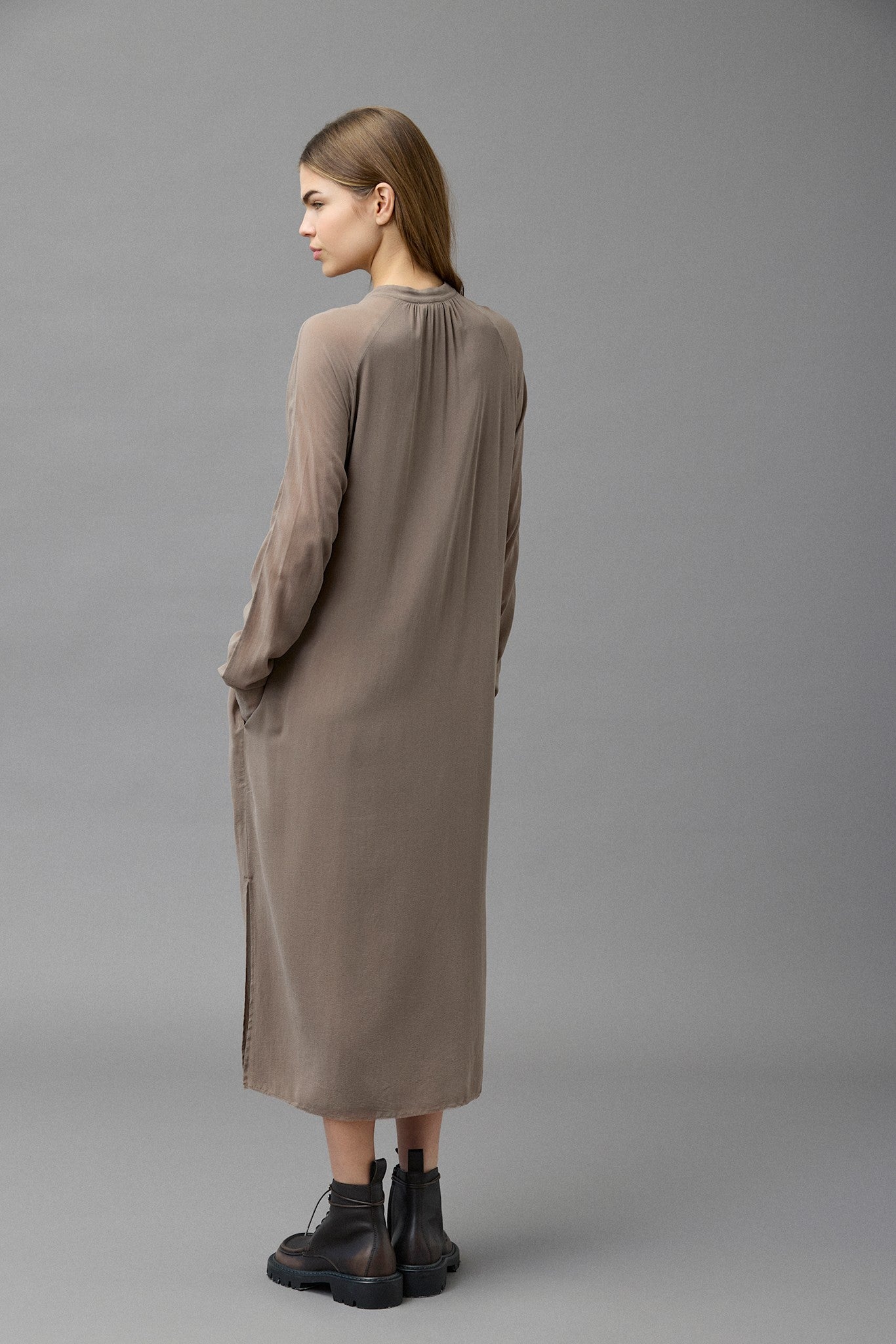 Silk Georgette Gathered sleeve dress